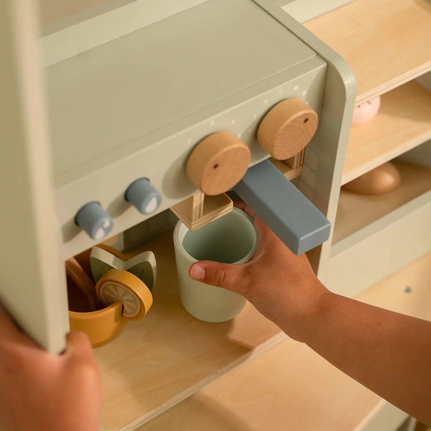 Coffee shop - LITTLE DUTCH