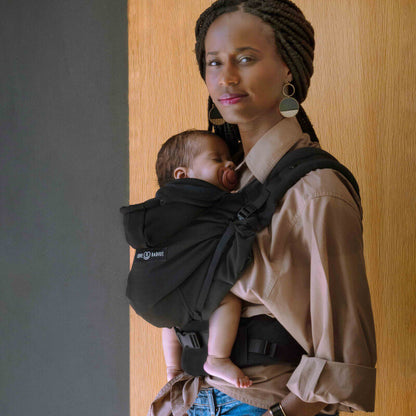 Porte bébé Hoodie Carrier 2 Black Forest - LOVE RADIUS